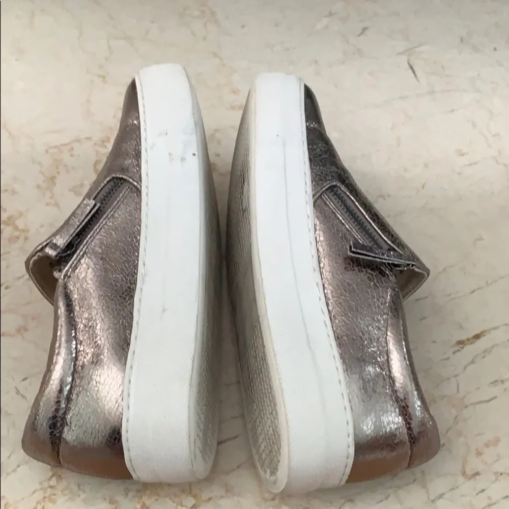 Steve Madden size metallic